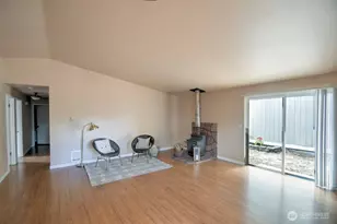 571 Malibu Dr SE, Lacey, WA 98503 - Photo 4