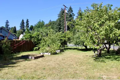 1734 Snyder Avenue, Bremerton, WA 98312 - Photo 4