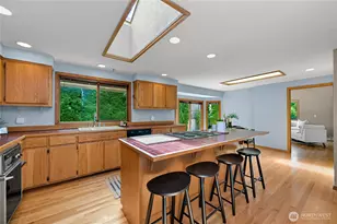 208 Hawthorn Rd, Bellingham, WA 98225 - Photo 12