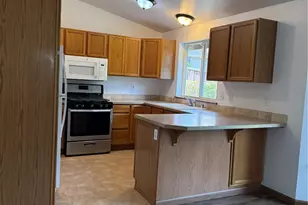 9407 152nd St E, Puyallup, WA 98375 - Photo 12