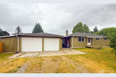 20730 33rd Avenue W, Lynnwood, WA 98036 - Photo 1