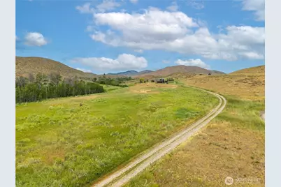 135 Hamilton Ranch Loop, Winthrop, WA 98862 - Photo 4