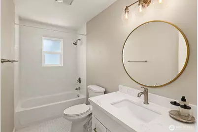 10750 66th Avenue S, Seattle, WA 98178 - Photo 16