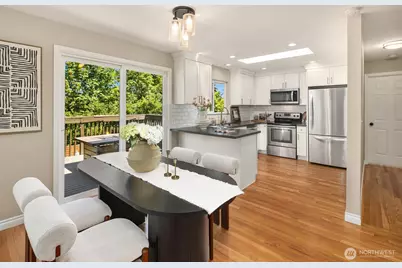10750 66th Avenue S, Seattle, WA 98178 - Photo 8