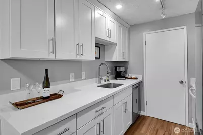 7217 NE 175th Street #220, Kenmore, WA 98028 - Photo 8