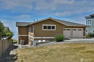 719 Fort Ebey Rd, Coupeville, WA 98239 - Photo 2