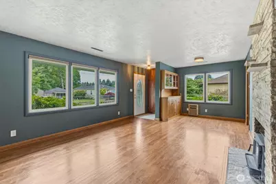 716 Woodard Avenue NE, Castle Rock, WA 98611 - Photo 6