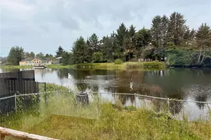 137 Canal Dr NE, Ocean Shores, WA 98569 - Photo 4