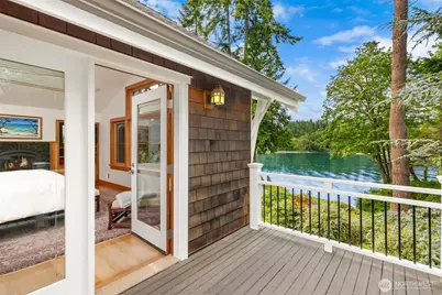 10374 Country Club Road, Bainbridge Island, WA 98110 - Photo 26