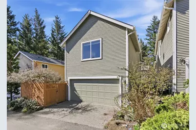 36703 SE Gravenstein Court, Snoqualmie, WA 98065 - Photo 2
