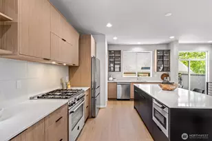 4464 Midvale Ave N, Seattle, WA 98103 - Photo 10