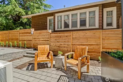 4464 Midvale Avenue N, Seattle, WA 98103 - Photo 30