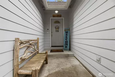 18821 Rampart Drive SE, Yelm, WA 98597 - Photo 2