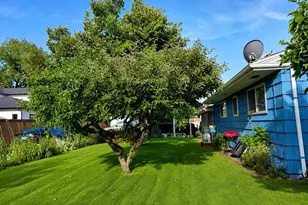 1323 Violet Meadow St S, Tacoma, WA 98444 - Photo 4