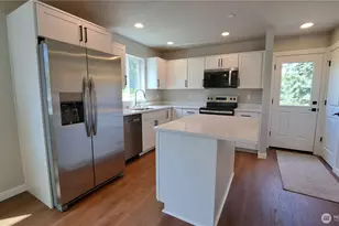 3111 E Camellia Way, Port Orchard, WA 98366 - Photo 10