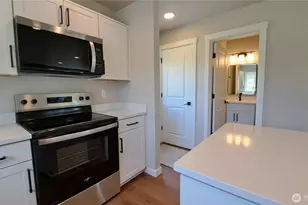 3111 E Camellia Way, Port Orchard, WA 98366 - Photo 8