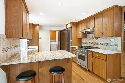 9525 E E Street, Tacoma, WA 98445 - Photo 8