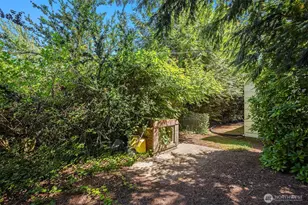 8255 30th Ave NE, Seattle, WA 98115 - Photo 24