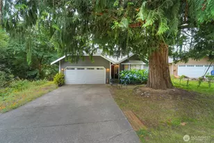 22035 Sea Vista NE, Poulsbo, WA 98370 - Photo 2