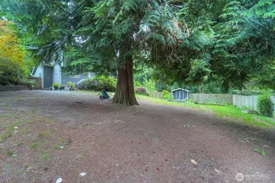 22035 Sea Vista NE, Poulsbo, WA 98370 - Photo 32