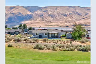 403 Summer Place SW, Mattawa, WA 99349 - Photo 2