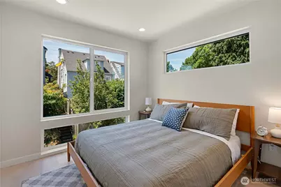 8043 19th Avenue NE, Seattle, WA 98115 - Photo 12