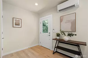 8045 19th Ave NE, Seattle, WA 98115 - Photo 8
