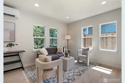 8045 19th Avenue NE, Seattle, WA 98115 - Photo 10