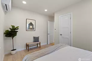 8045 19th Ave NE, Seattle, WA 98115 - Photo 18