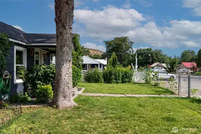 14 S Elm Street, Omak, WA 98841 - Photo 32