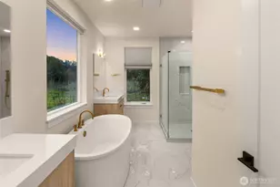 8409 NE 137th St, Kirkland, WA 98034 - Photo 22