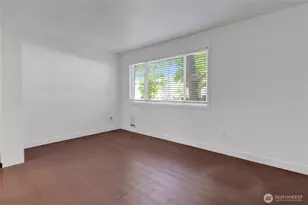417 23rd Ave, Seattle, WA 98122 - Photo 4