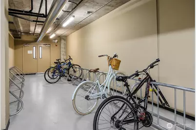 4422 Bagley Avenue N #204, Seattle, WA 98103 - Photo 14