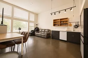 4422 Bagley Ave N, Seattle, WA 98103 - Photo 10