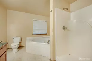 9111 189th St E, Puyallup, WA 98375 - Photo 14