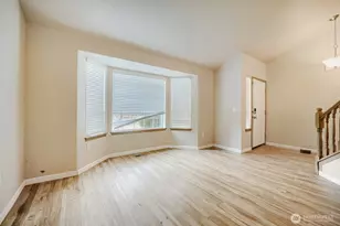 9111 189th St E, Puyallup, WA 98375 - Photo 2