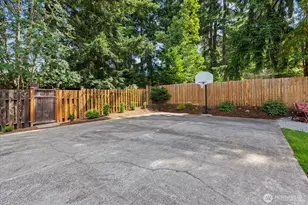 8512 NE 136th St, Kirkland, WA 98034 - Photo 26