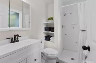 8512 NE 136th St, Kirkland, WA 98034 - Photo 12