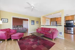 2713 Boylston Ave E, Seattle, WA 98102 - Photo 16