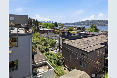2713 Boylston Avenue E #201, Seattle, WA 98102 - Photo 12
