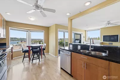 2713 Boylston Avenue E #201, Seattle, WA 98102 - Photo 2