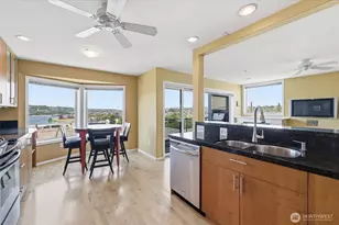 2713 Boylston Ave E, Seattle, WA 98102 - Photo 2