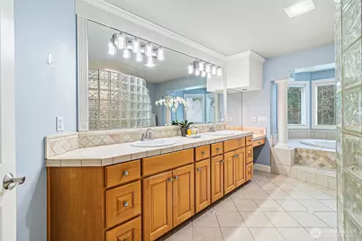 14225 SE 87th Place, Newcastle, WA 98059 - Photo 20