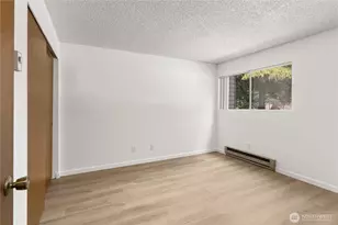 19433 28th Ave NE, Lake Forest Park, WA 98155 - Photo 16