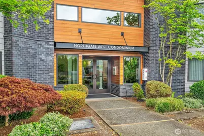 11300 1st Avenue NE #115, Seattle, WA 98125 - Photo 2