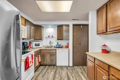 11300 1st Avenue NE #115, Seattle, WA 98125 - Photo 26