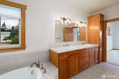 1810 Island View Place, Anacortes, WA 98221 - Photo 18