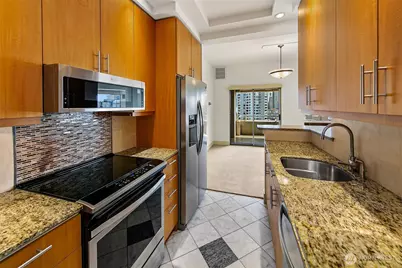 2821 2nd Avenue #1005, Seattle, WA 98121 - Photo 6