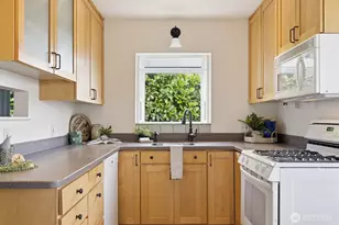 1003 14th St, Bellingham, WA 98225 - Photo 14