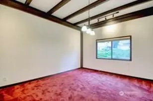 960 SW Fairhaven Dr, Oak Harbor, WA 98277 - Photo 4